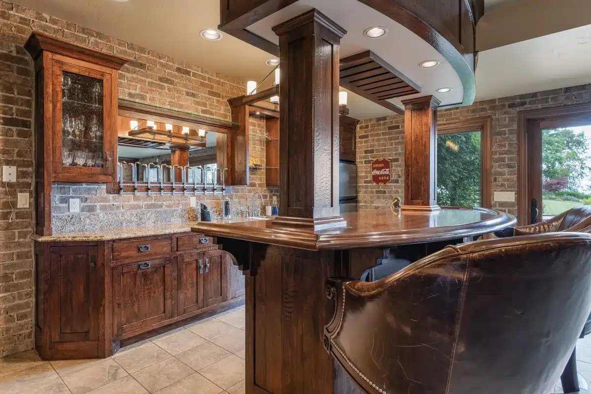 Downstairs bar at Mansion on the Lake with comfortable seating for guests