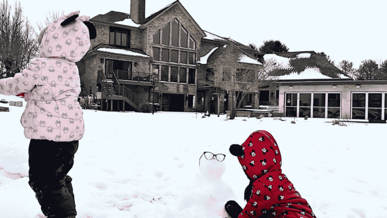 Escape to Mansion on the Lake for a luxurious winter getaway in Wisconsin. Enjoy festive events, stunning scenery, and cozy accommodations.